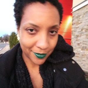 Meet your Posher, Stacie